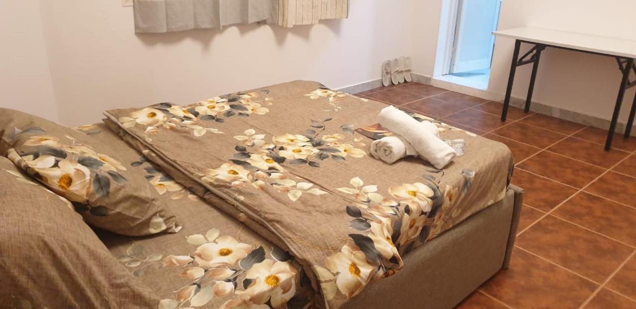 Guest house International *